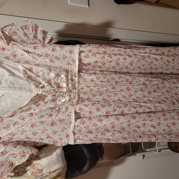 Gunne Sax Dress - Picture 4 of 9